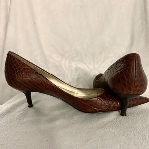 Mira Guess 1in heel Croc pointed toe heels